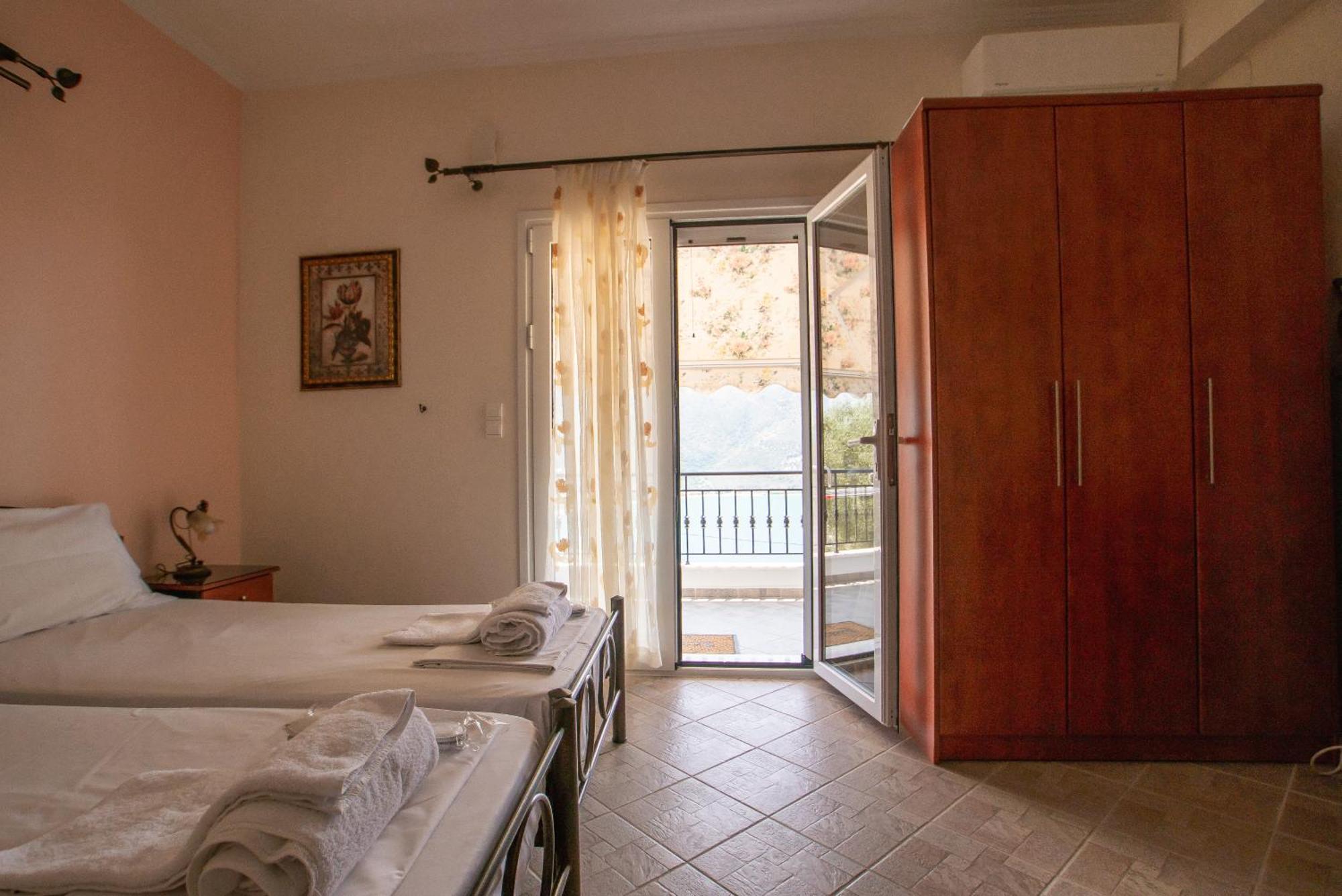 Appartamento Pigeon House Plataria Esterno foto